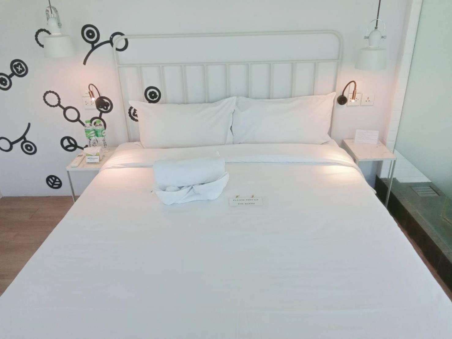 Bedspread Hostel (Adults Only) กรุงเทพมหานคร ภายนอก รูปภาพ